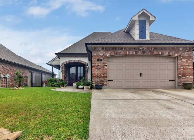 Property at 1543 Tuscany Drive Drive, Lake Charles, LA 70605, 3 beds, 2 baths