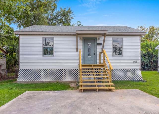 Property at 1708 Bryant Court Court, Lake Charles, LA 70601, 2 beds, 1 bath
