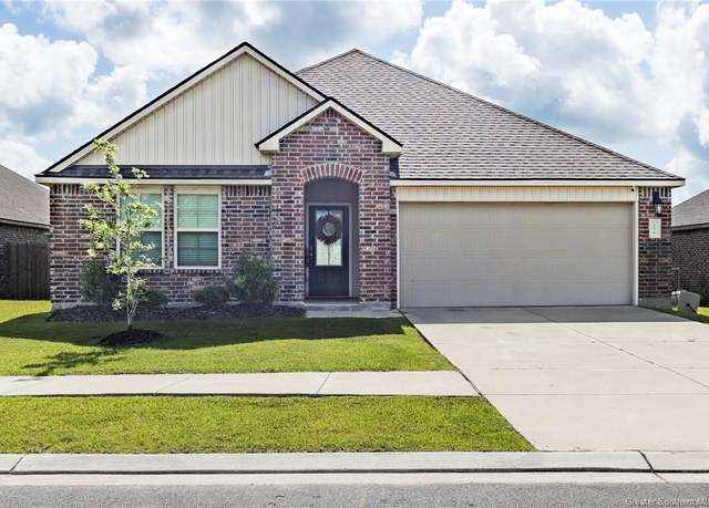 Property at 876 Gold Finch Way Way, Lake Charles, LA 70611, 4 beds, 2 baths
