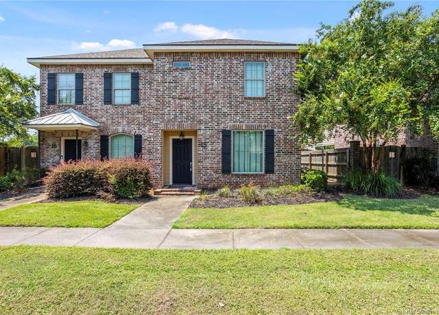 Property at 5017 S Prien Lake Road Road #15, Lake Charles, LA 70605, 3 beds, 2.5 baths