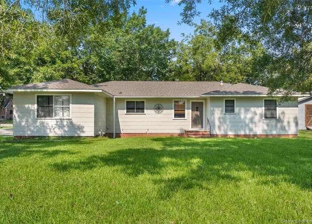 Property at 619 S Sarah Street Street, Welsh, LA 70591, 4 beds, 2 baths
