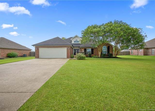 Property at 1678 N Gabriel Square Square, Lake Charles, LA 70611, 3 beds, 2 baths
