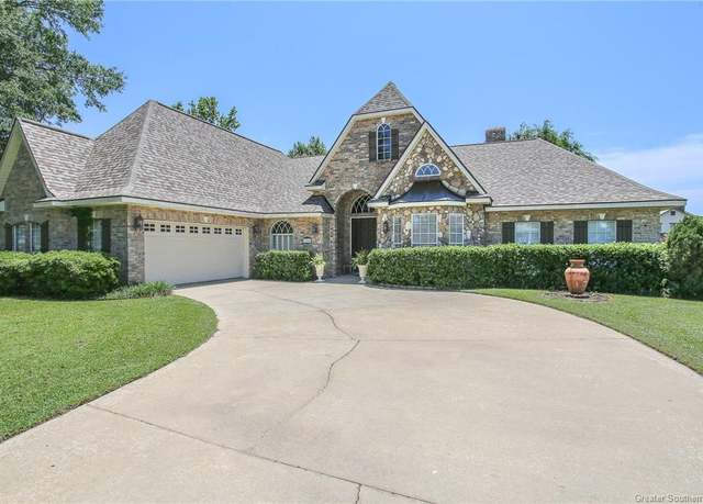 Property at 3805 Inwood Drive Drive, Lake Charles, LA 70605, 4 beds, 2.5 baths