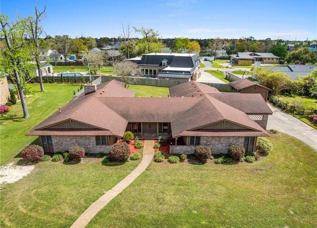 Property at 3925 Bayouwood Lane Lane, Lake Charles, LA 70605, 4 beds, 2.5 baths