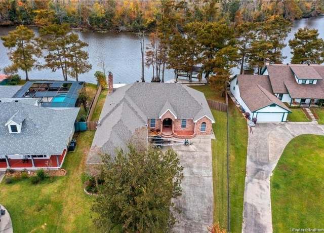 Property at 112 Villa Drive Drive, Westlake, LA 70669, 3 beds, 3 baths