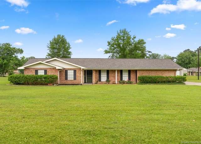 Property at 213 Debra Lane Lane, Lake Charles, LA 70611, 3 beds, 2.5 baths