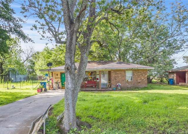 Property at 915 Mckinley Street Street, Jennings, LA 70546, 3 beds, 1 bath