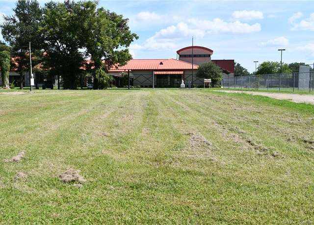 Property at 517 Lake Street Street, Westlake, LA 70669