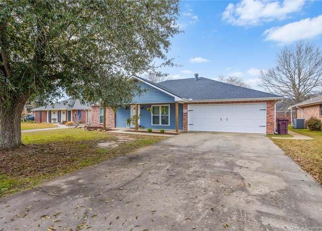 Property at 5702 Stonehaven Lane Lane, Lake Charles, LA 70605, 3 beds, 2 baths