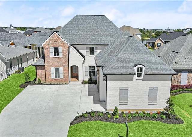 Property at 6531 White Oleander Circle Circle, Lake Charles, LA 70605, 5 beds, 4 baths