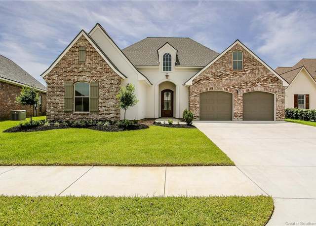 Property at 6502 E White Oleander Drive Drive, Lake Charles, LA 70605, 4 beds, 3 baths