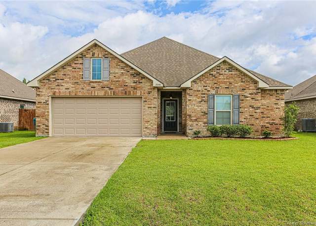 Property at 2046 Orleans Run Drive Drive, Lake Charles, LA 70611, 3 beds, 2 baths