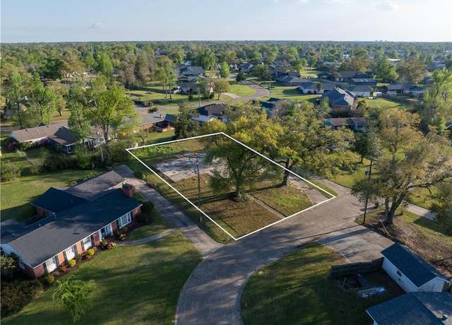 Property at 605 Lockwood Court Court, Lake Charles, LA 70605