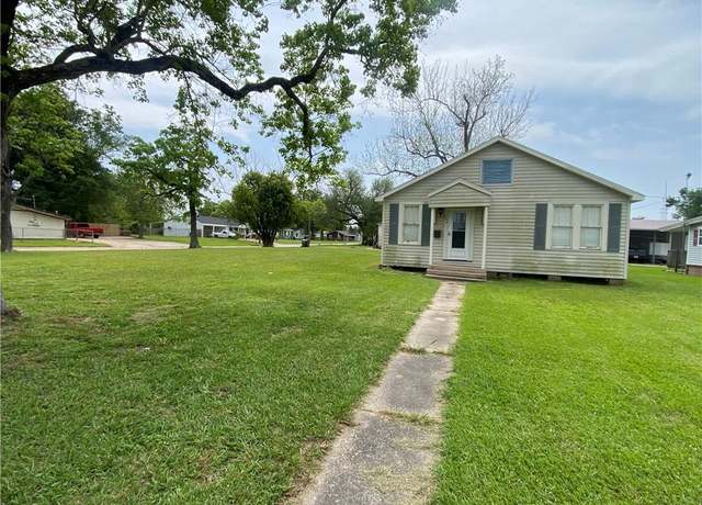 Property at 644 Gulf Street Street, Lake Charles, LA 70601, 2 beds, 1 bath