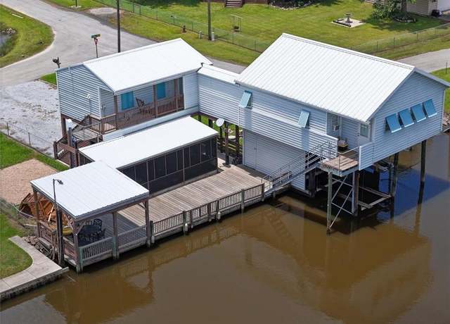 Property at 7205 Pirates Cove Cove, Sulphur, LA 70665, 3 beds, 2.5 baths