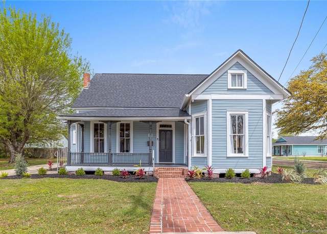 Property at 727 Pine Street Street, Lake Charles, LA 70601, 3 beds, 2 baths