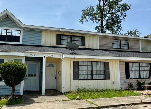 Property at 1109 Deesport Street Street Unit B, Lake Charles, LA 70601, 2 beds, 1.5 baths