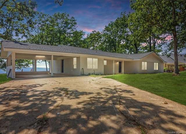 Property at 572 Glen Oaks Drive Drive, Florien, LA 71429, 4 beds, 3 baths