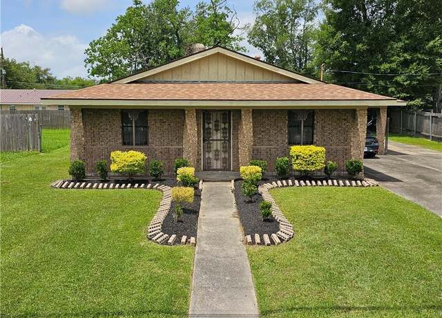 Property at 1733 Myrtle Street Street, Westlake, LA 70669, 3 beds, 1.5 baths