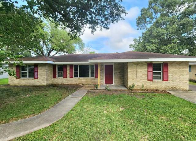 Property at 445 Washington Street Street, Lake Charles, LA 70605, 4 beds, 2 baths
