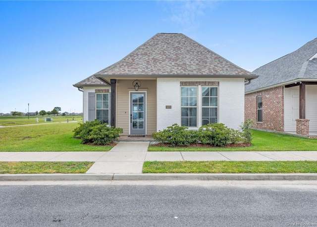 Property at 3021 Forestwood Drive Drive, Lake Charles, LA 70607, 3 beds, 2 baths