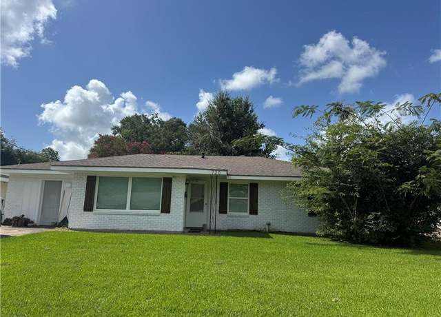 Property at 720 Royal Street Street, Lake Charles, LA 70607, 3 beds, 1.5 baths