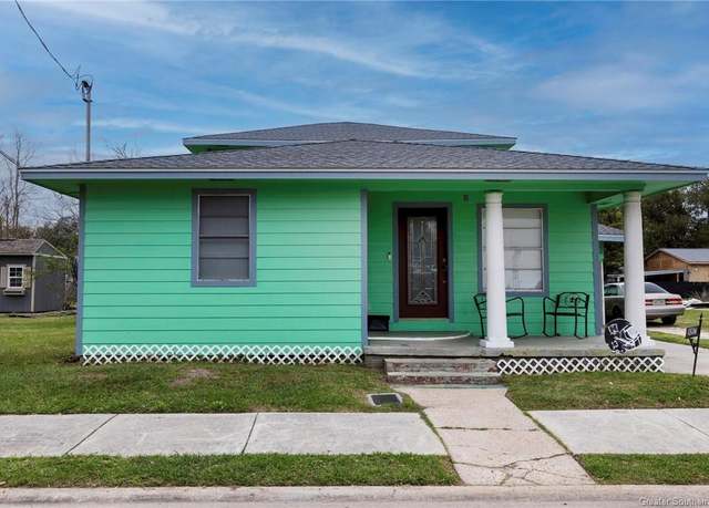 Property at 1017 Pine Street Street, Lake Charles, LA 70601, 5 beds, 3.5 baths