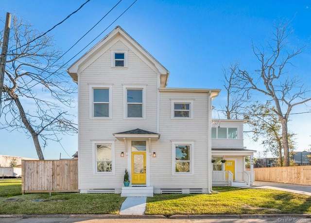 Property at 806 Clement Street Street, Lake Charles, LA 70601, 4 beds, 4.5 baths