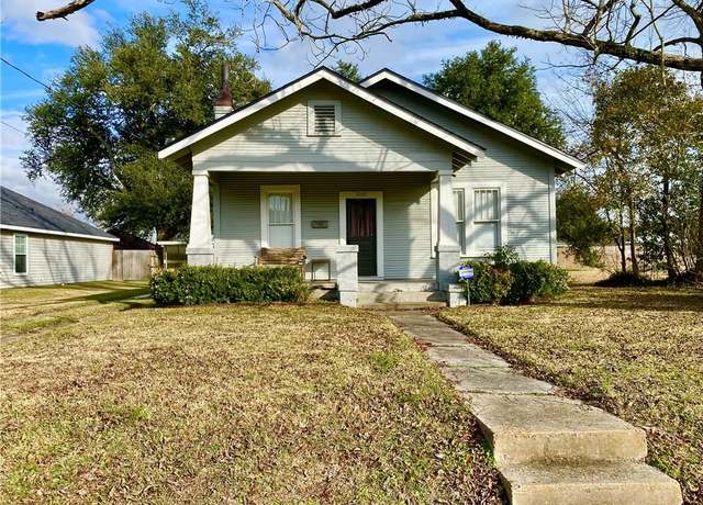 Property at 2101 Creole Street Street, Lake Charles, LA 70601, 3 beds, 1 bath