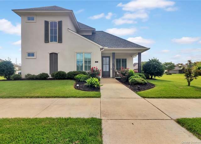 Property at 5813 Shining Way Street Street, Lake Charles, LA 70605, 4 beds, 3 baths