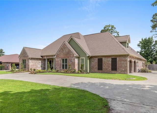 Property at 1032 Tan Tara Circle Circle, Lake Charles, LA 70611, 4 beds, 4 baths