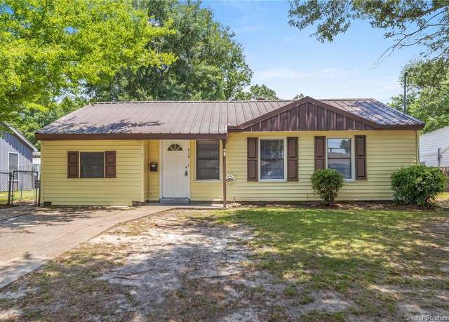 Property at 516 Morningside Drive Drive, Lake Charles, LA 70605, 3 beds, 2 baths