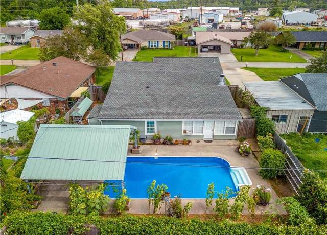 Property at 152 E Lee Street Street, Sulphur, LA 70663, 3 beds, 2 baths