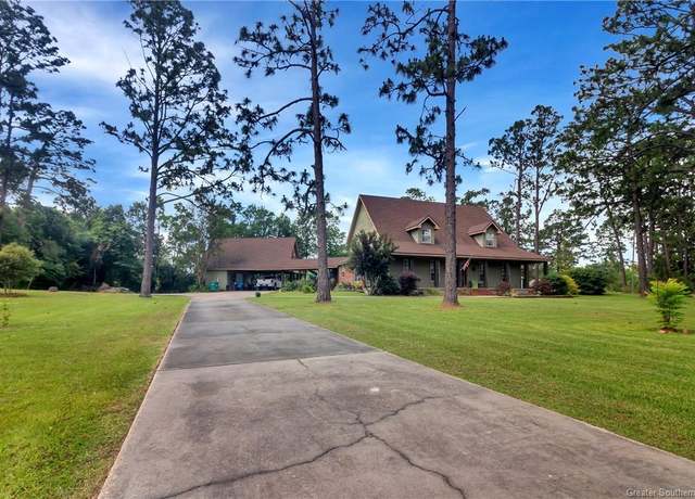 Property at 2619 E Levingwood Road Road, Lake Charles, LA 70611, 4 beds, 3.5 baths