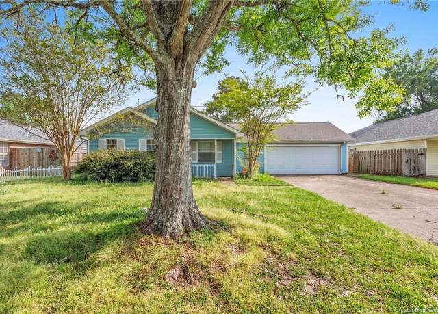 Property at 1011 Aberdeen Drive Drive, Lake Charles, LA 70605, 3 beds, 2 baths