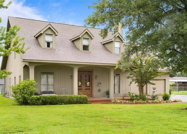 Property at 812 Contour Street Street, Lake Charles, LA 70605, 3 beds, 3 baths