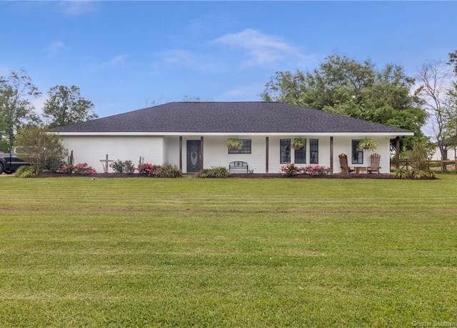 Property at 2814 E Tank Farm Road Road, Lake Charles, LA 70607, 3 beds, 2 baths