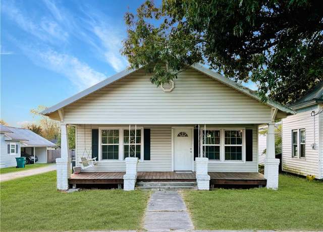 Property at 323 Coffee Street Street, Dequincy, LA 70633, 2 beds, 1 bath