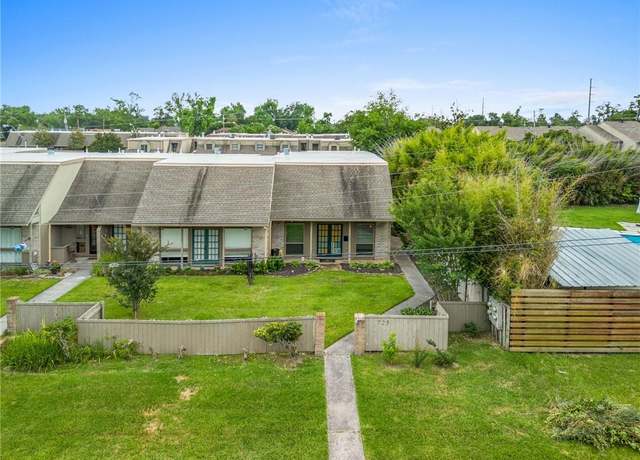 Property at 725 Blackman Street Street, Lake Charles, LA 70605, 4 beds, 2 baths