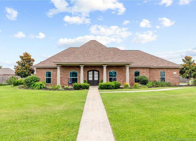 Property at 940 S Kade Lane Lane, Lake Charles, LA 70605, 4 beds, 2 baths