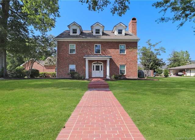 Property at 1506 Diane Drive Drive, Sulphur, LA 70663, 4 beds, 3.5 baths