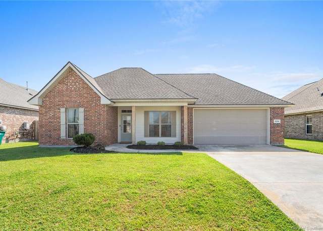 Property at 224 Pipers Lane Lane, Sulphur, LA 70665, 3 beds, 2 baths