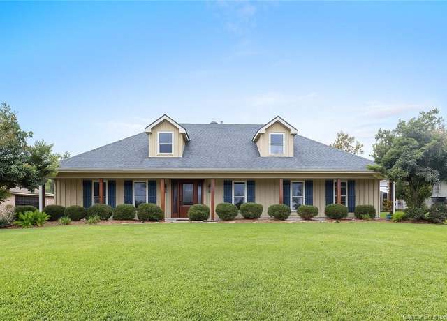 Property at 1503 S Chateau Circle Circle, Lake Charles, LA 70605, 4 beds, 3 baths