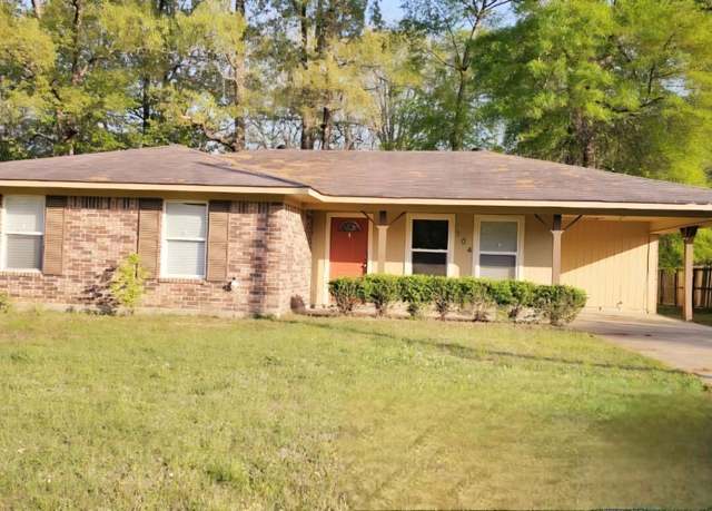 Property at 104 Laura Wilkes Rd, West Monroe, LA 71292, 3 beds, 2 baths