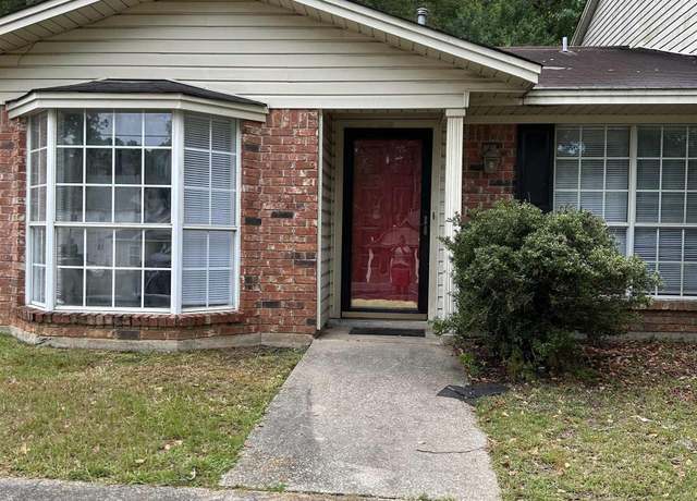 Property at 207 S Maple St, Ruston, LA 71270, 2 beds, 1 bath