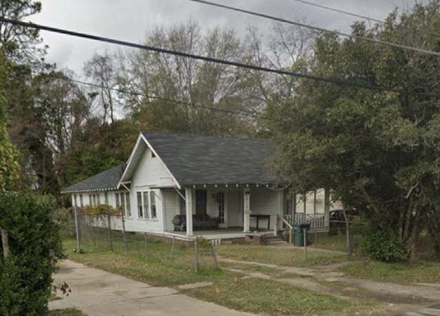 Property at 2406 S Grand St, Monroe, LA 71202