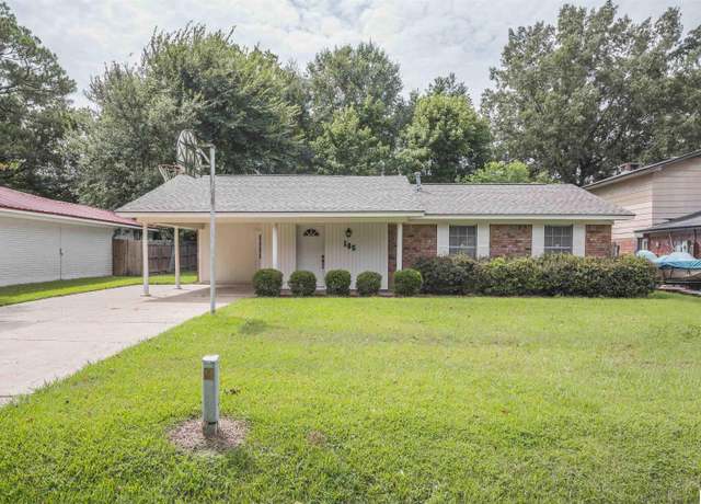 Property at 185 Horseshoe Lake Rd, Monroe, LA 71203, 3 beds, 1.5 baths