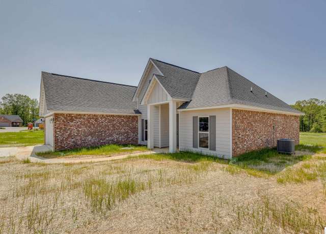 Property at 402 Bella Vista Dr, West Monroe, LA 71291, 4 beds, 2 baths