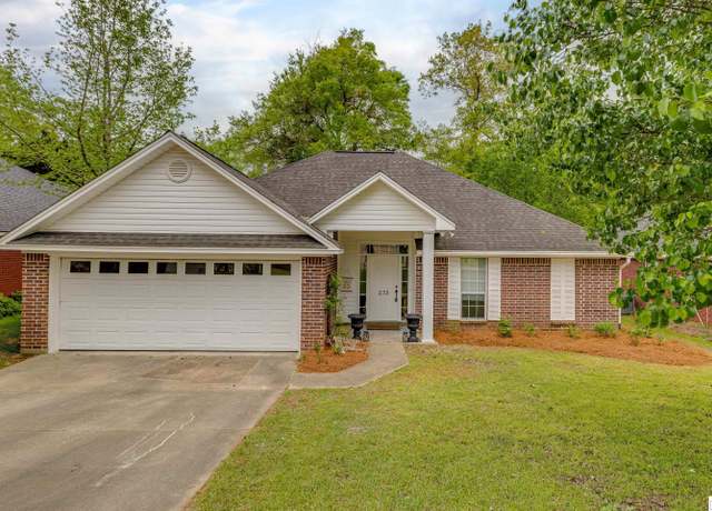 Property at 235 Knoll Creek Cir, West Monroe, LA 71291, 3 beds, 2 baths