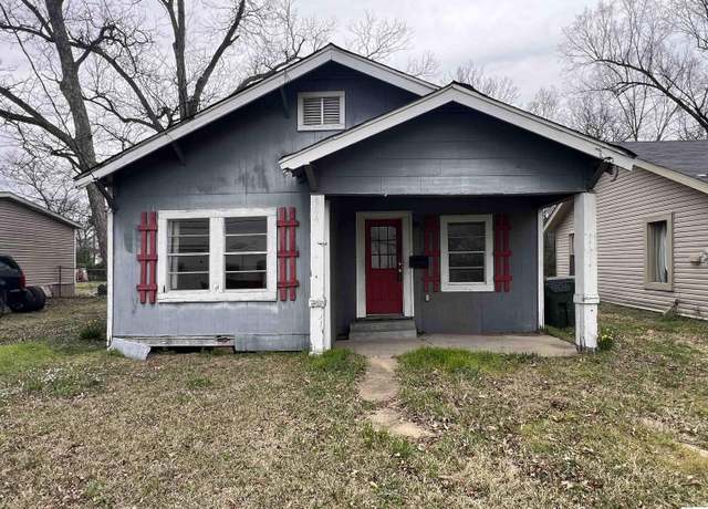 Property at 906 Wilson St, West Monroe, LA 71291, 2 beds, 1 bath